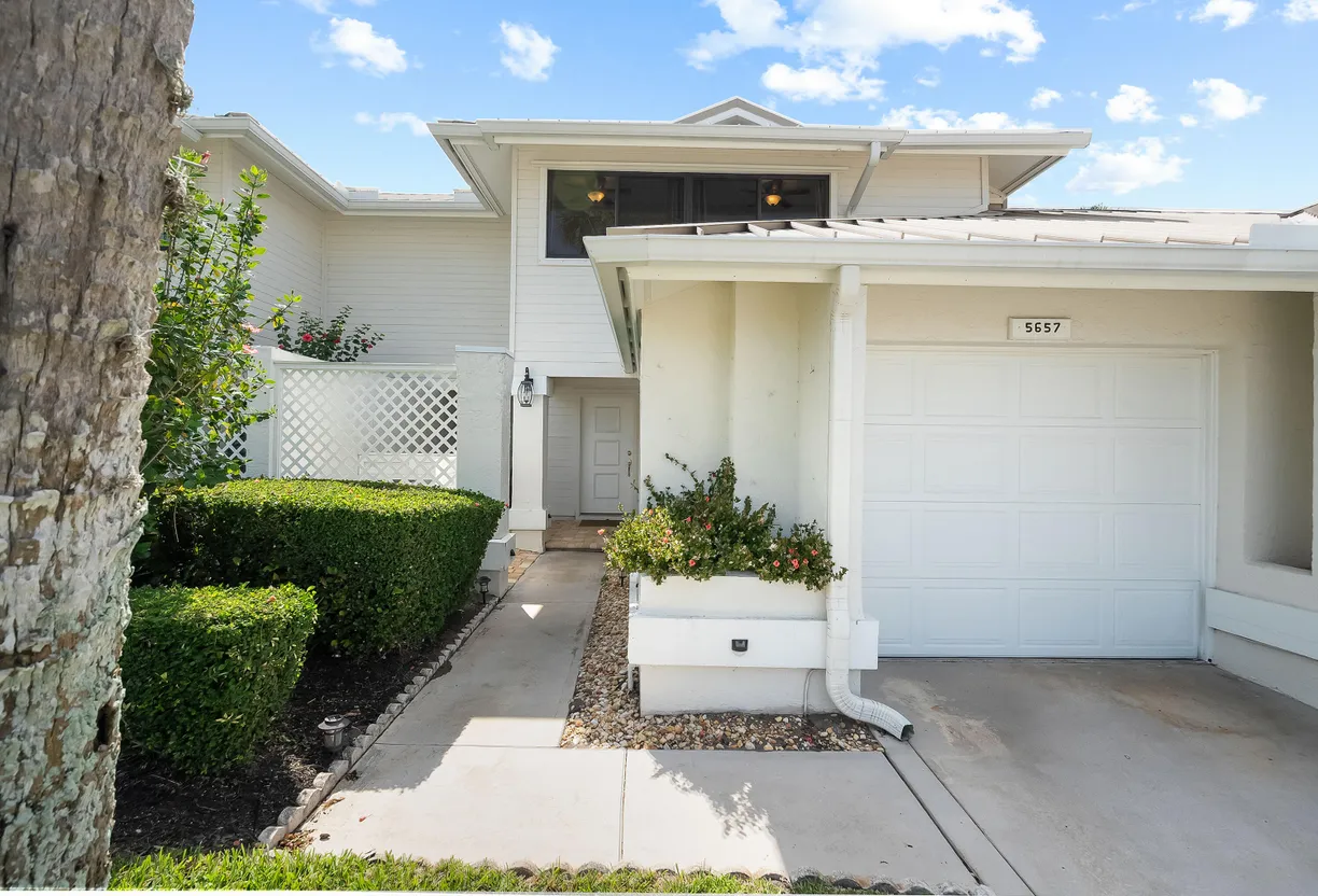 South Florida Real Estate | View 5657 SE Foxcross Place | Listing