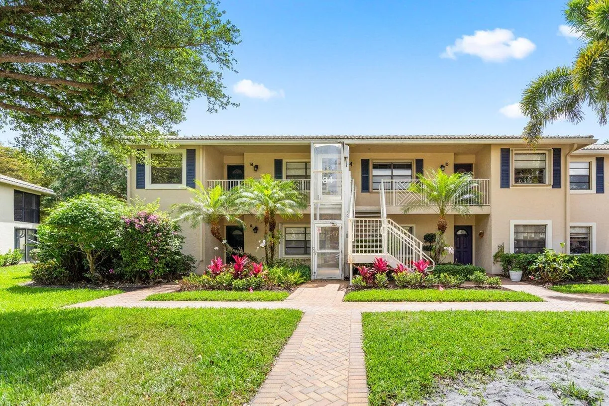 South Florida Real Estate | View 34 Stratford Lane, C | 2 Beds, 2 Baths