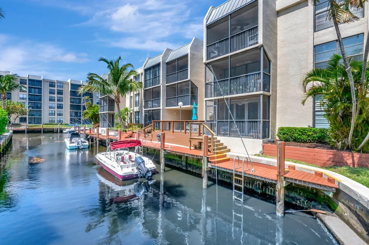 South Florida Real Estate | View 16 Royal Palm Way, 103 | 2 Beds, 2 Baths