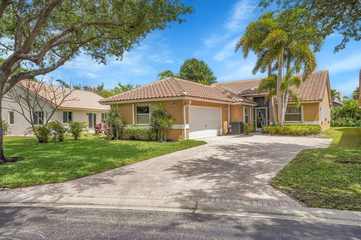 South Florida Real Estate | View 5295 Grande Palm Circle | 3 Beds, 2 Baths