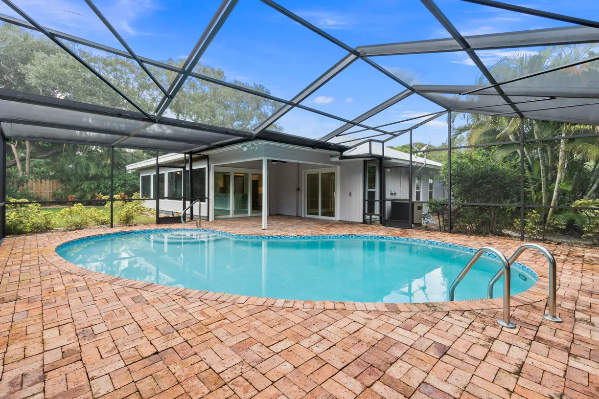 South Florida Real Estate | View 7 Riverview Drive | Listing