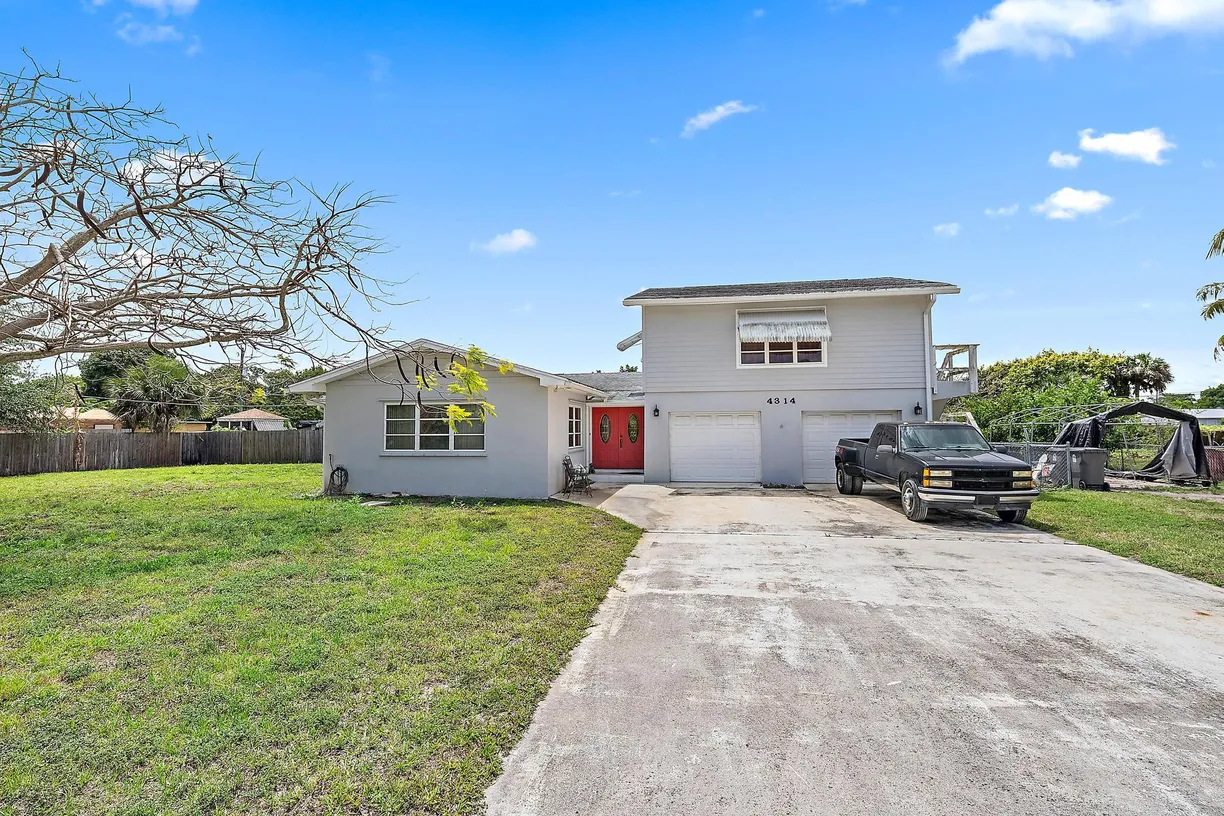 South Florida Real Estate | View 4314 Potomac Avenue | Listing