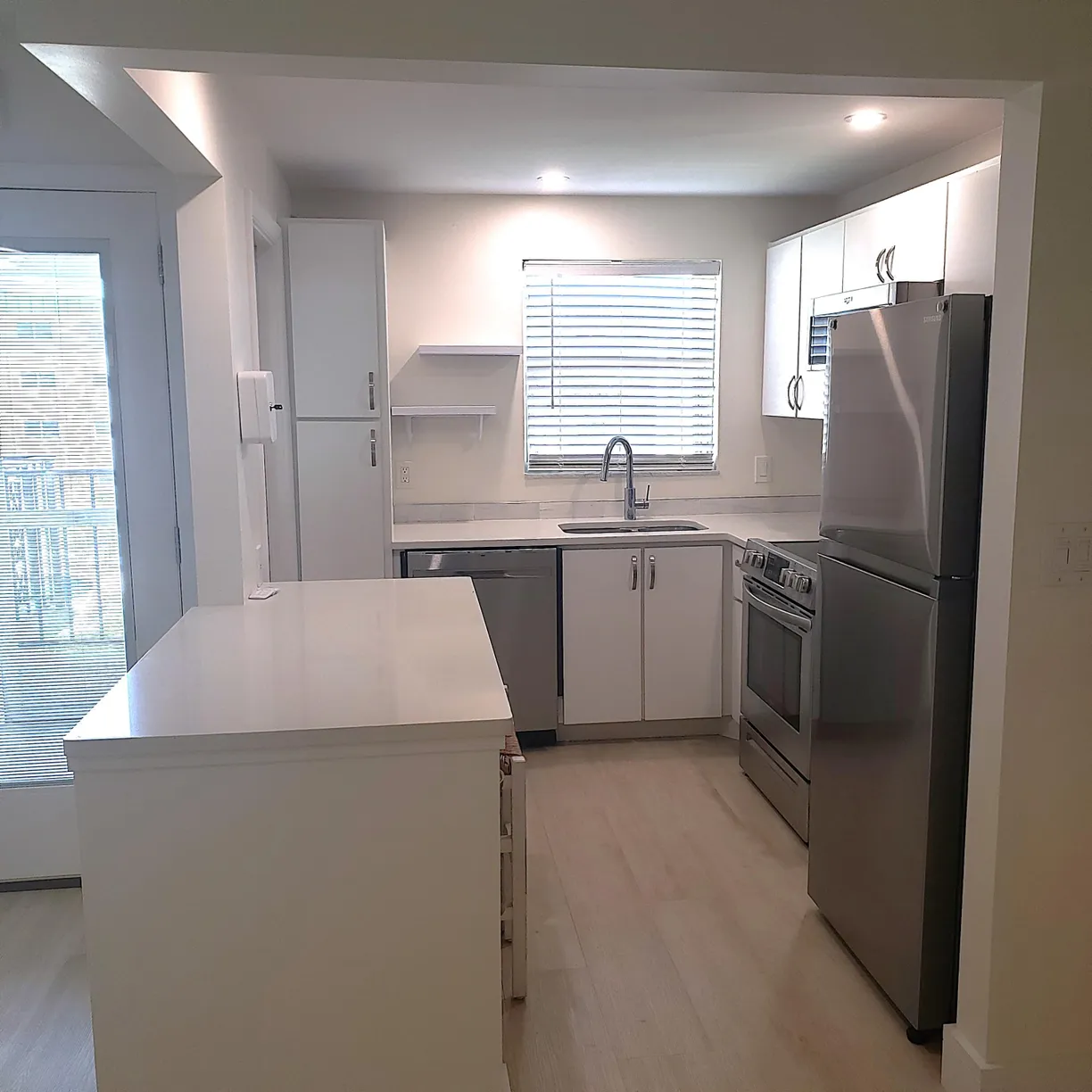South Florida Real Estate | View 810 SE 7th Street, 306 | 1 Bed, 1 Bath