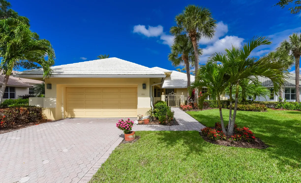 South Florida Real Estate | View 3510 SE Cambridge Drive | 3 Beds, 2 Baths