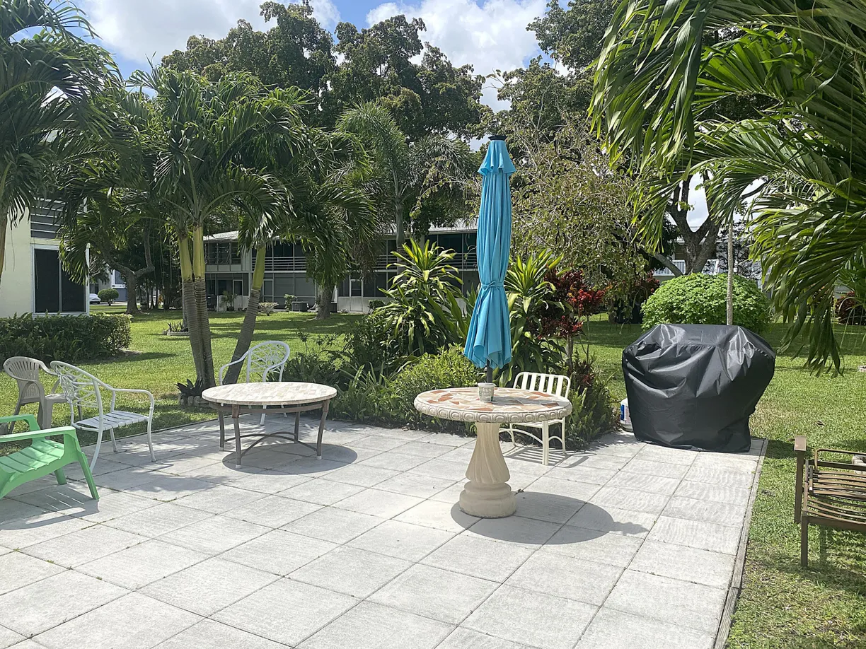 South Florida Real Estate | View 191 Durham D | 1 Bed, 1 Bath