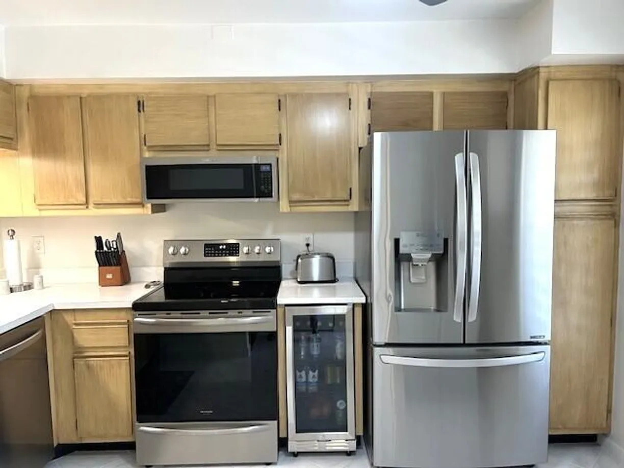 South Florida Real Estate | View 1207 S Lakes End Drive, E-2 | Listing