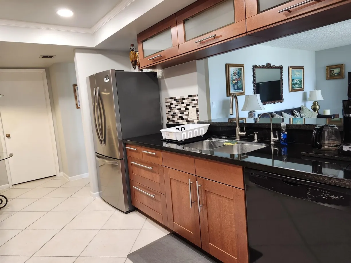 South Florida Real Estate | View 450 Egret Circle, 9204 | 2 Beds, 2 Baths