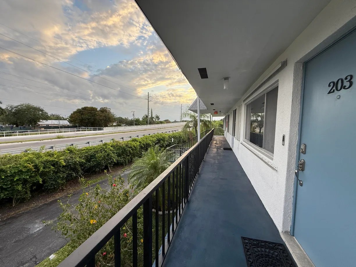 South Florida Real Estate | View 2480 Lake Osborne Drive, 204 | Listing