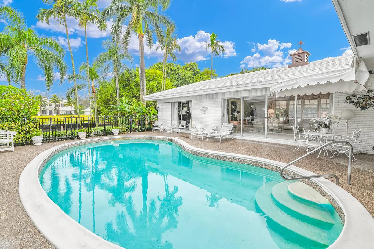 South Florida Real Estate | View 300 E Coconut Palm Road | Listing