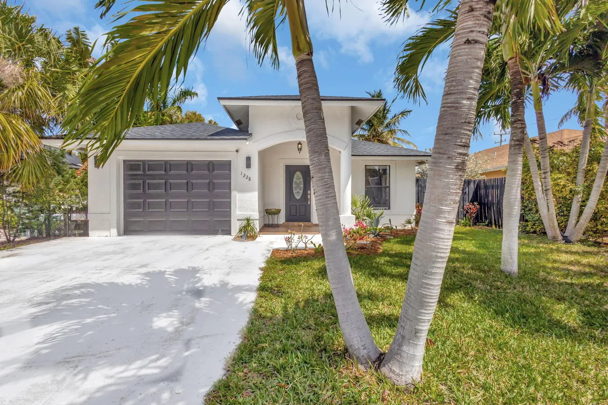 South Florida Real Estate | View 1228 S N Street | 3 Beds, 2 Baths