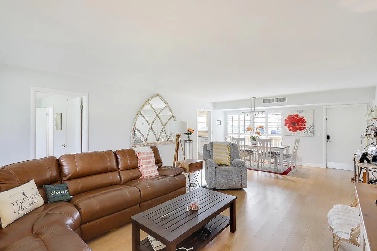 South Florida Real Estate | View 1 SE Turtle Creek Drive, A | Listing