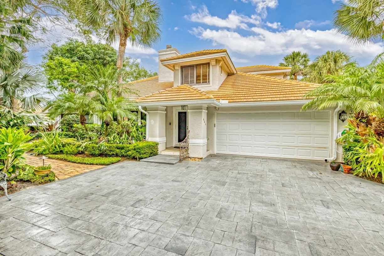 South Florida Real Estate | View 464 Coral Cove Drive | 2 Beds, 2 Baths