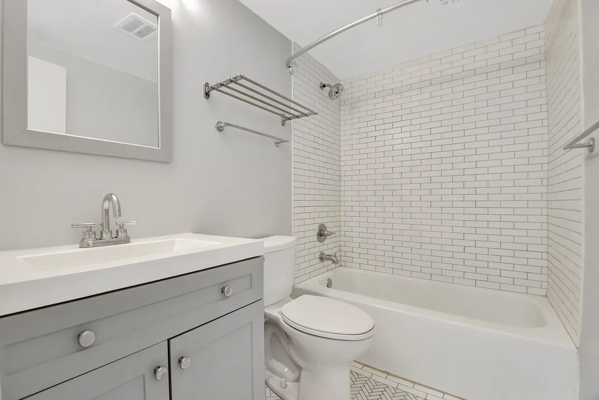 South Florida Real Estate | View 3915 S Flagler Drive, 120 | 1 Bed, 1 Bath