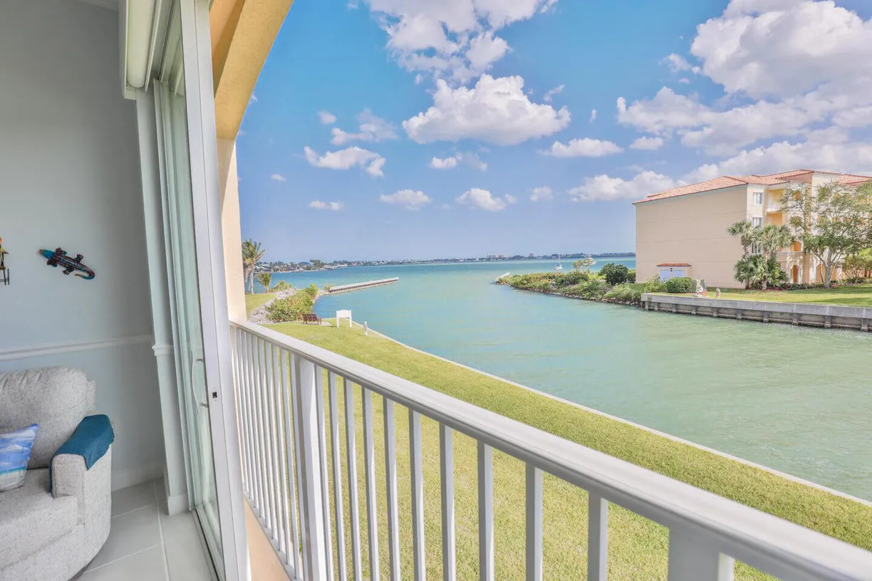 South Florida Real Estate | View 5 Harbour Isle Drive, 202 | 2 Beds, 2 Baths