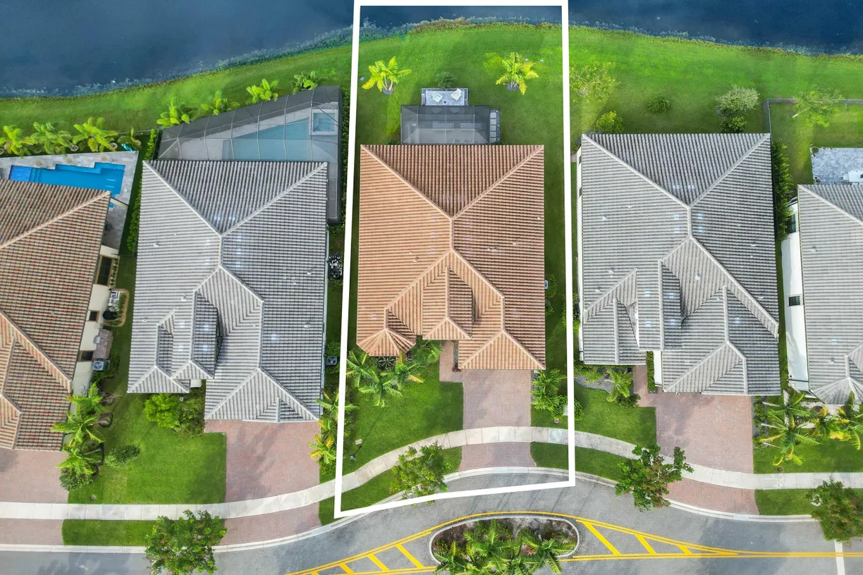 South Florida Real Estate | View 7943 Deer Lake Court Court | Listing