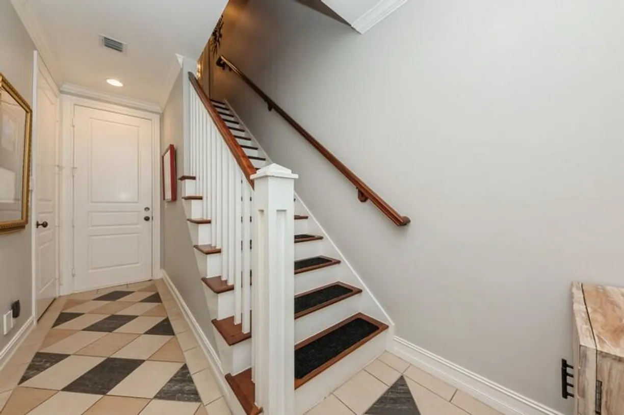 South Florida Real Estate | View 310 E Mallory Circle | Listing