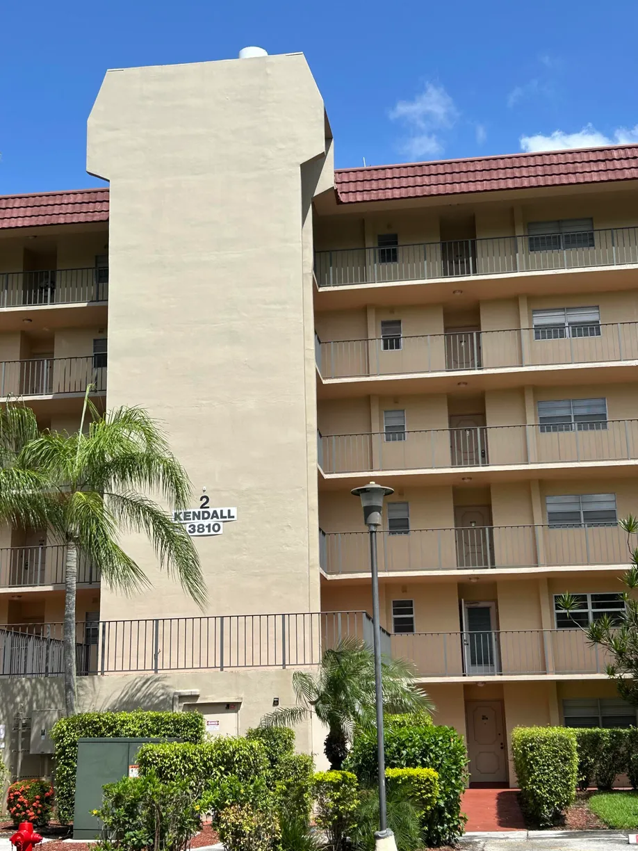 South Florida Real Estate | View 3810 Via Poinciana, 605 | Listing