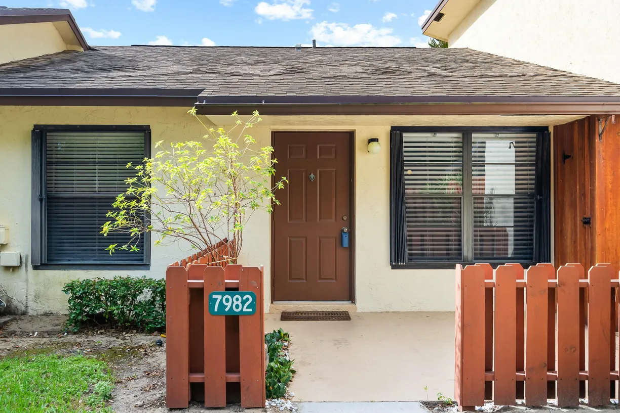 South Florida Real Estate | View 7982 SE Villa Circle, B2707 | 2 Beds, 2 Baths