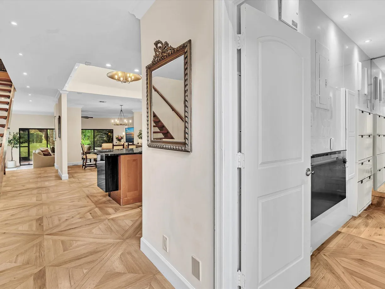 South Florida Real Estate | View 1970 Canterbury Circle, 1970 | Listing