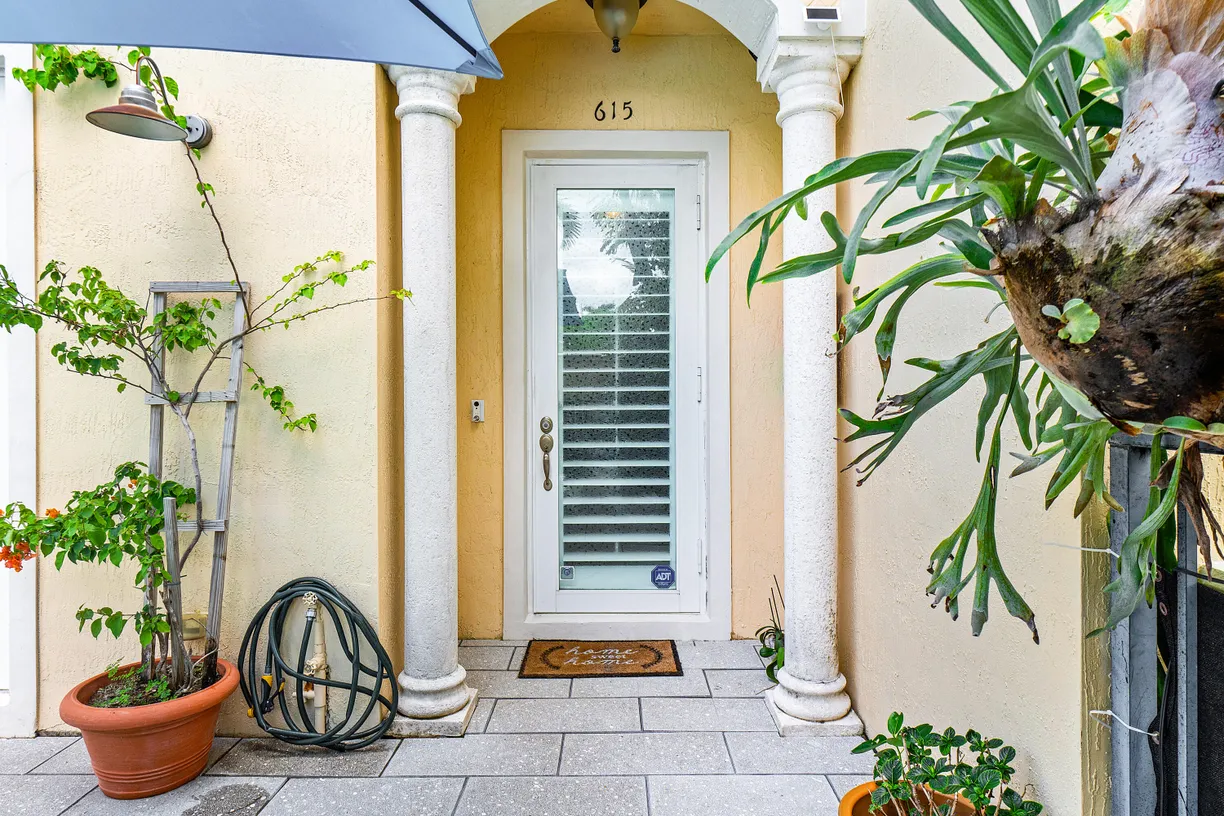 South Florida Real Estate | View 615 Avenue, H | Listing