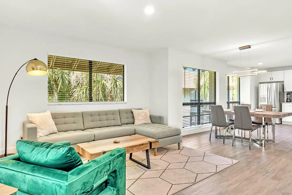 South Florida Real Estate | View  | Listing