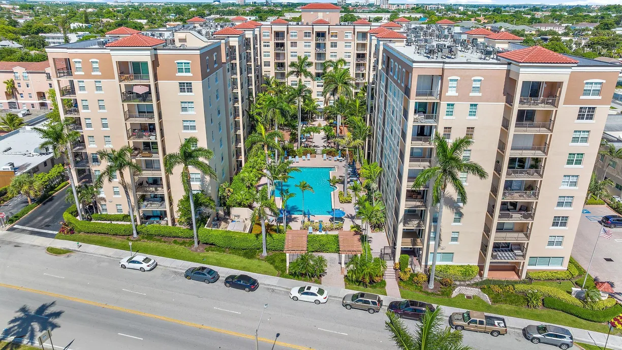 South Florida Real Estate | View 1801 N Flagler Drive, 214 | 2 Beds, 1 Bath