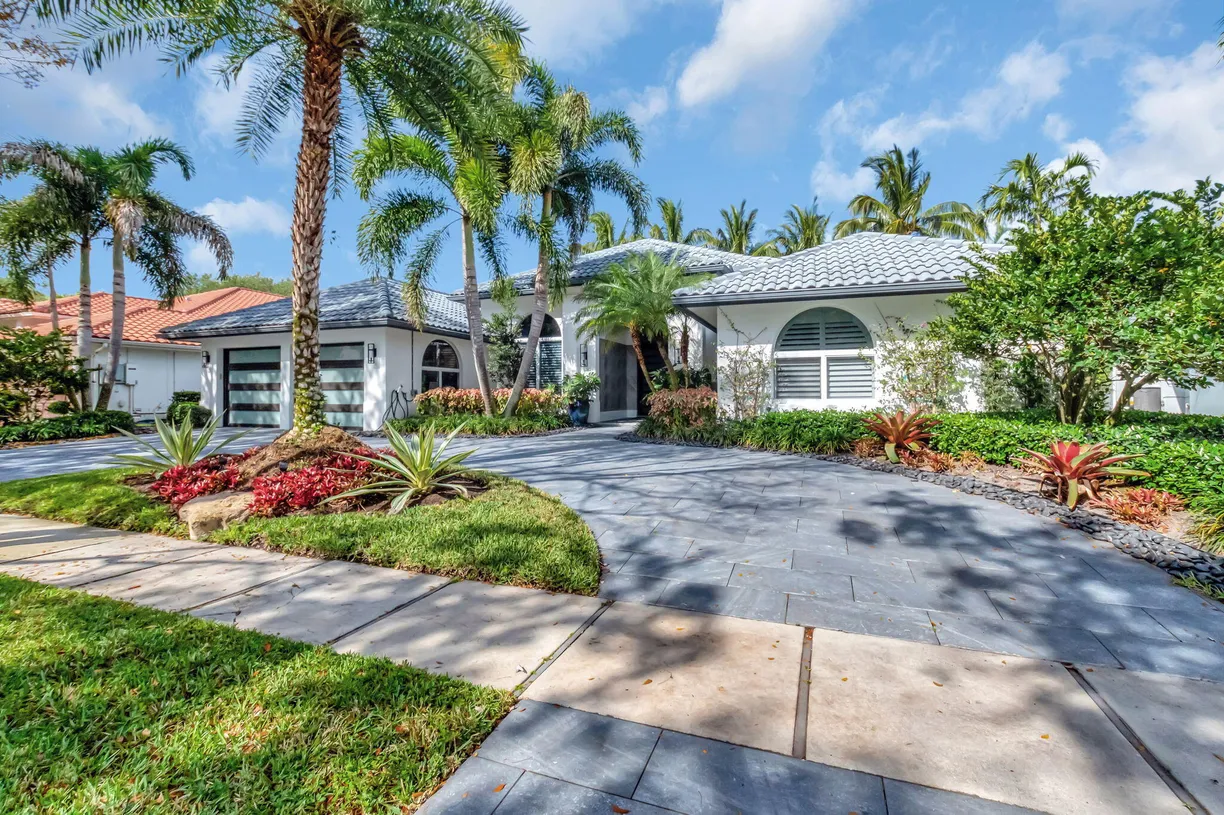 South Florida Real Estate | View 5747 Paddington Way | 5 Beds, 4 Baths
