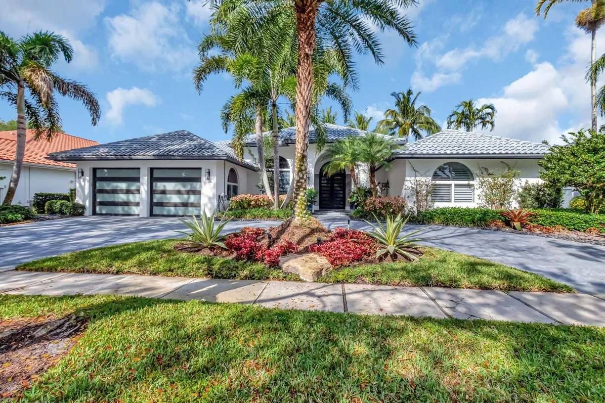 South Florida Real Estate | View 5747 Paddington Way | Listing