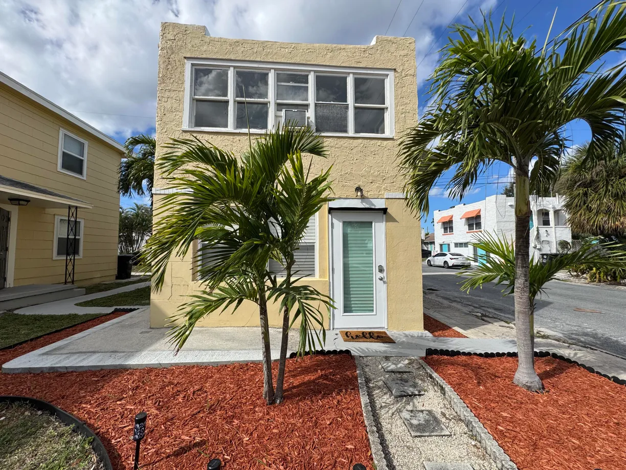 South Florida Real Estate | View 509 6th Avenue, 1 | 3 Beds, 2 Baths
