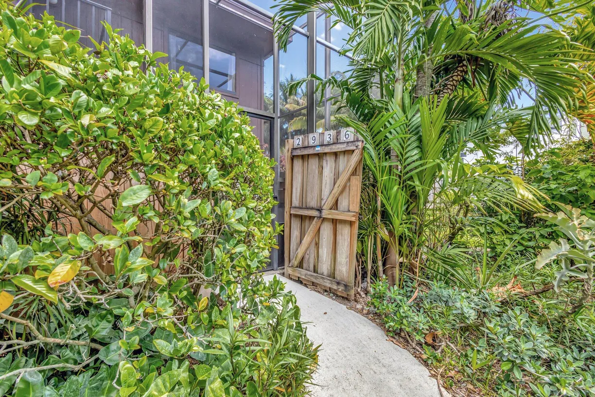 South Florida Real Estate | View 2936 Kirk Road | 3 Beds, 2 Baths