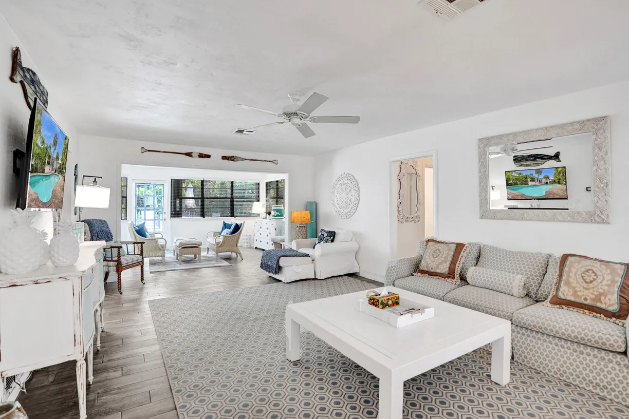 South Florida Real Estate | View 107 N Swinton Circle | Listing