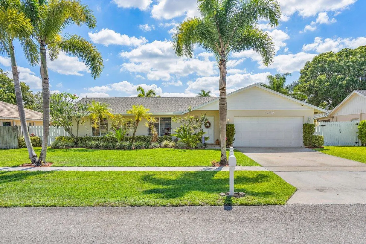 South Florida Real Estate | View 1262 Pinetta Circle | 3 Beds, 2 Baths