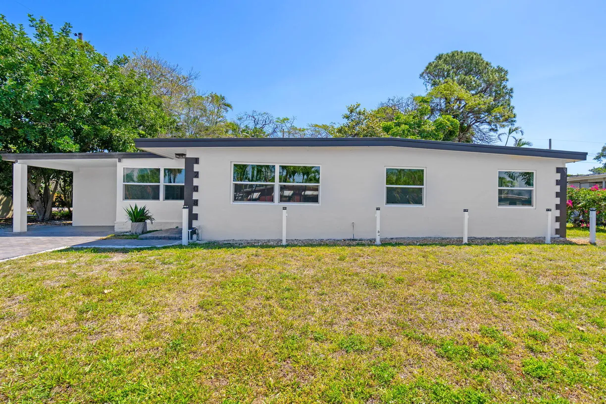 South Florida Real Estate | View 1208 Lake Geneva Drive | Listing
