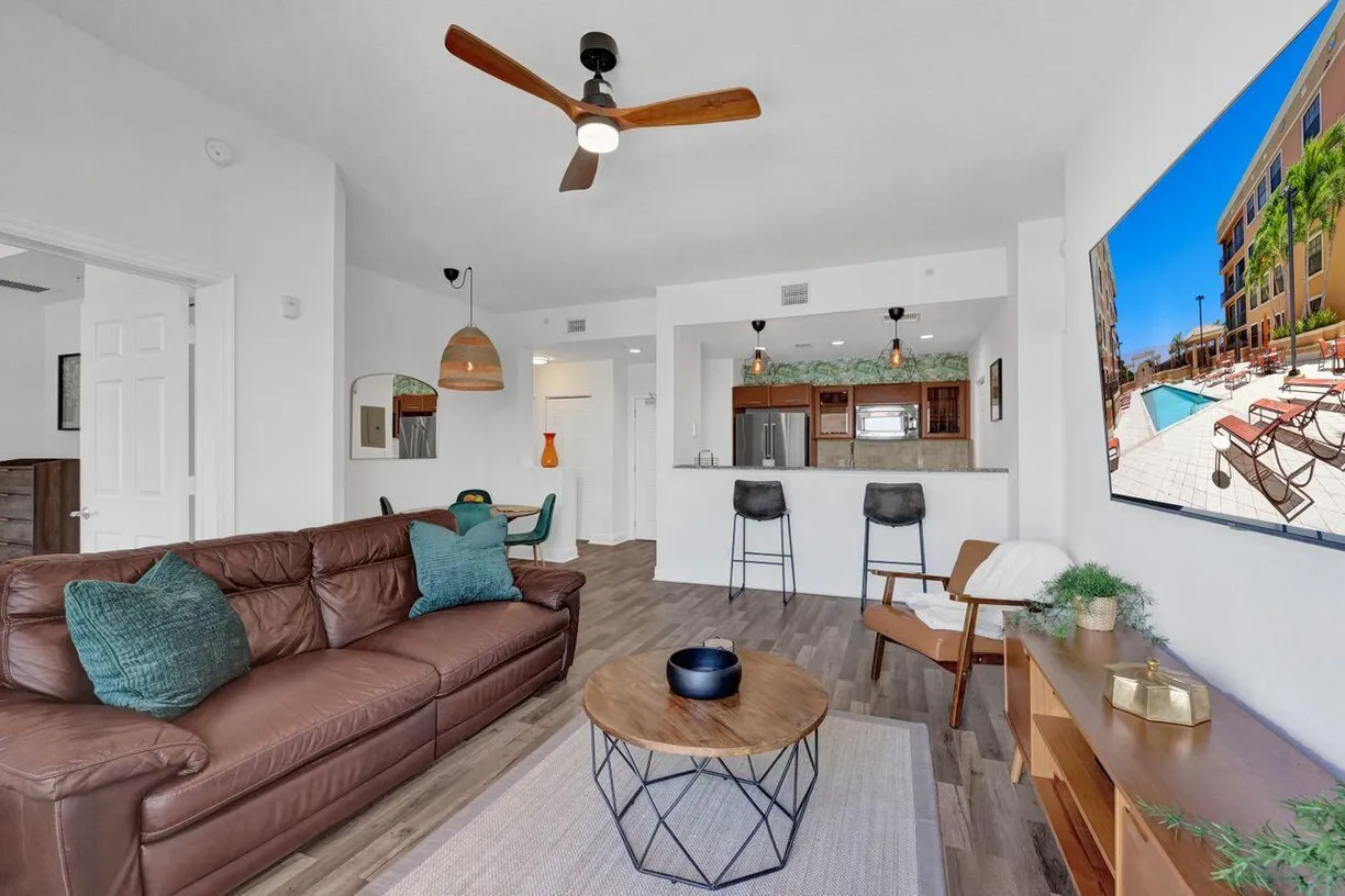 South Florida Real Estate | View 511 Lucerne 613 Avenue, 613 | 2 Beds, 2 Baths
