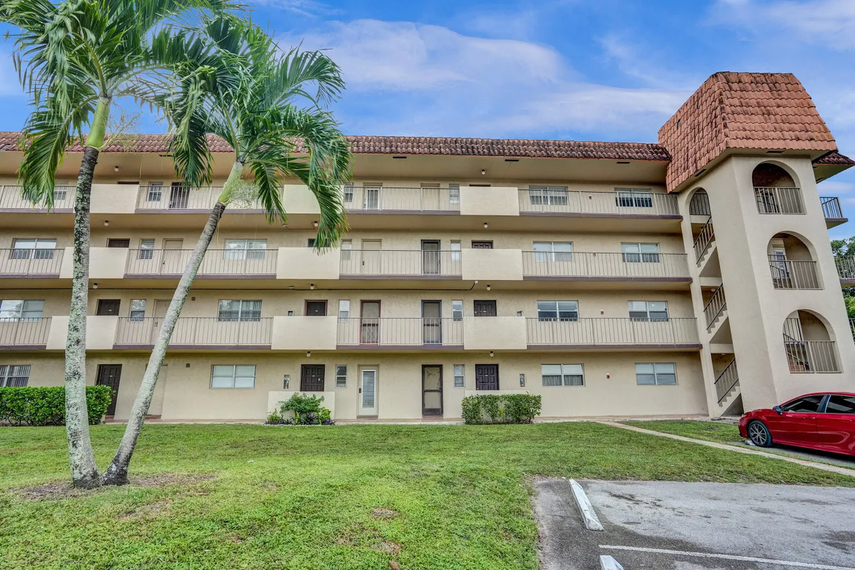 South Florida Real Estate | View 6200 S Falls Cir Drive, 202 | 2 Beds, 2 Baths
