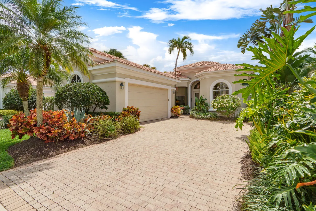 South Florida Real Estate | View 7695 Villa D Este Way | 3 Beds, 3 Baths