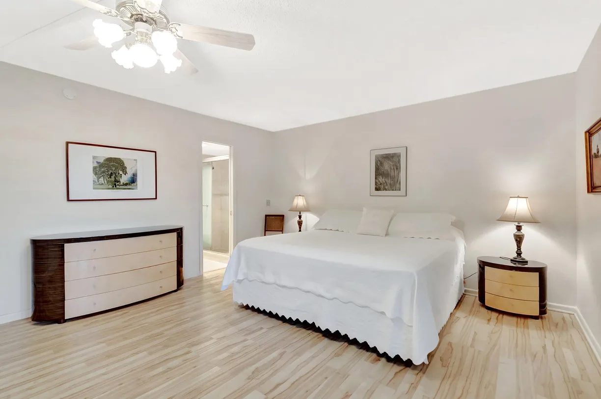 South Florida Real Estate | View 2043 Cambridge C | Listing