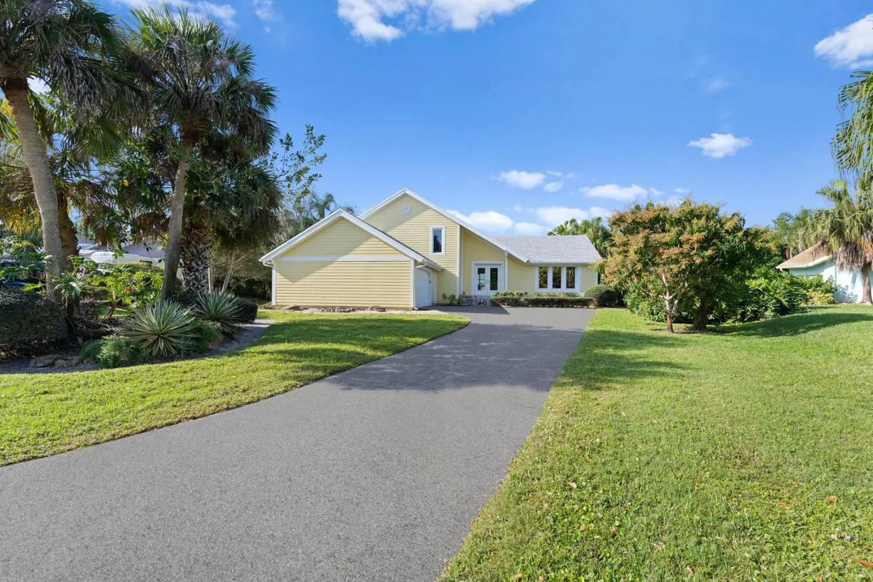 South Florida Real Estate | View 2626 SE Erickson Drive | Listing