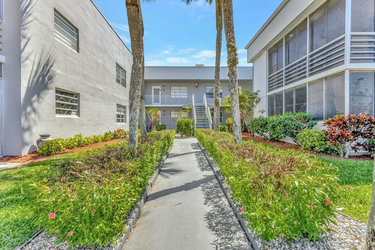 South Florida Real Estate | View 152 Burgundy D, 152 | Listing