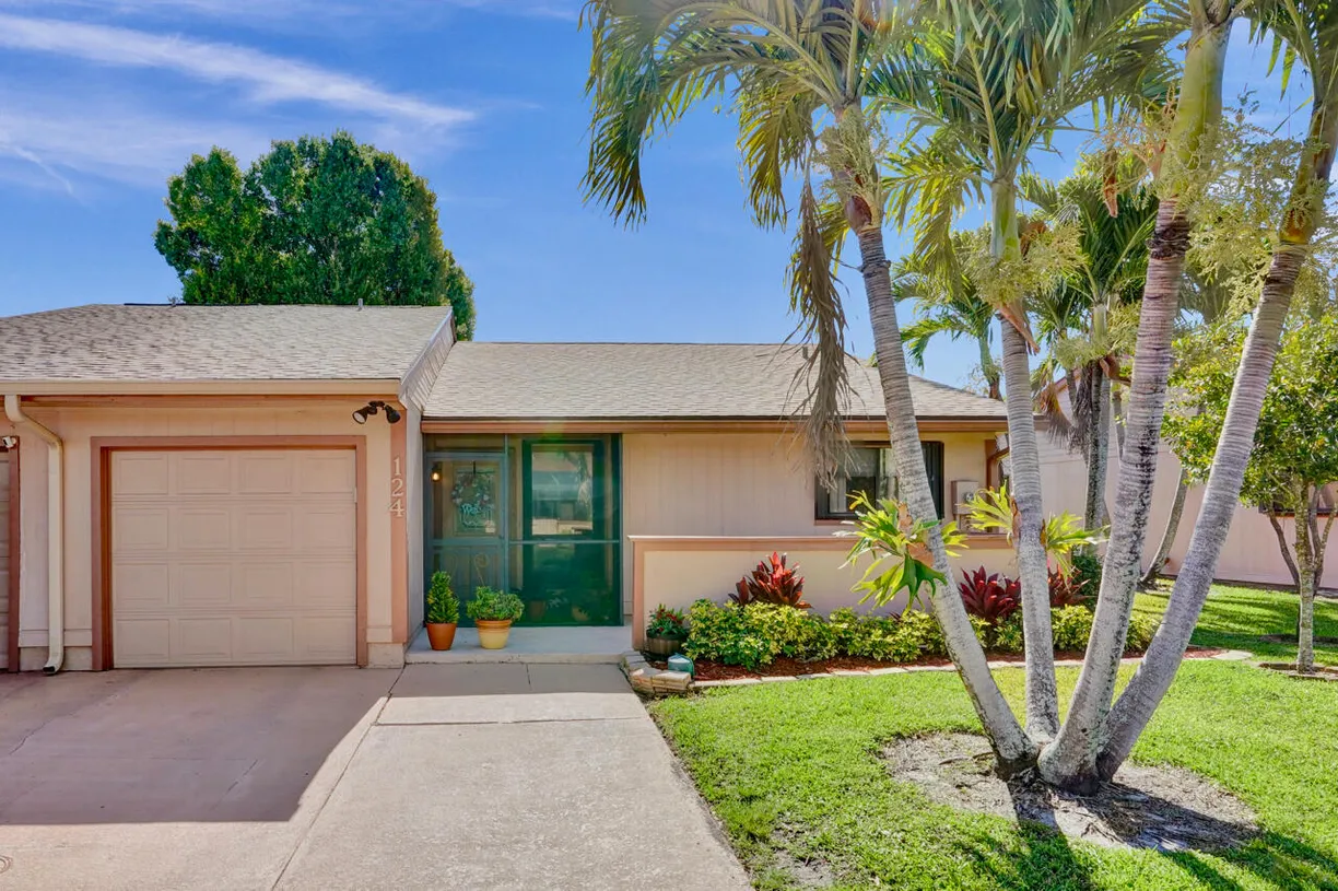 South Florida Real Estate | View 124 Mayfair Lane | Listing