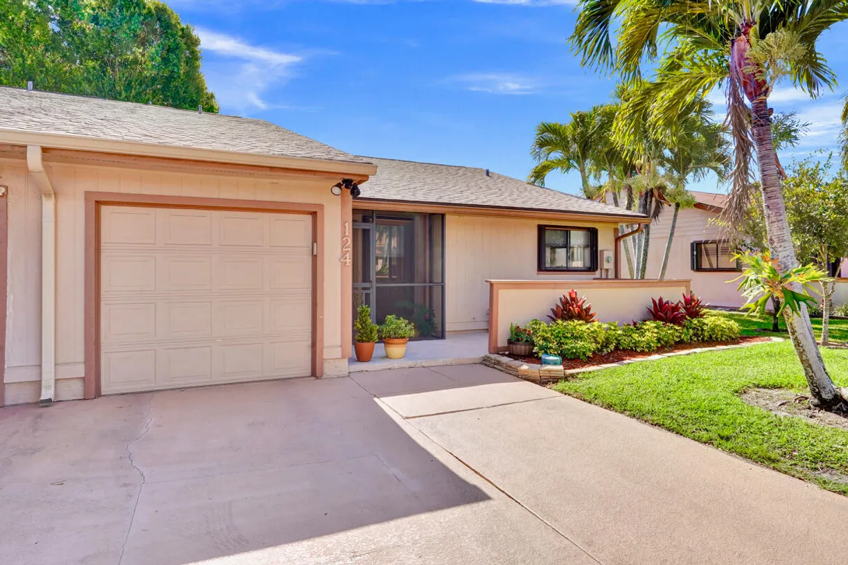 South Florida Real Estate | View 124 Mayfair Lane | Listing
