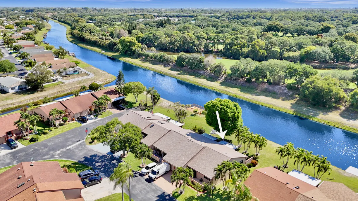 South Florida Real Estate | View 124 Mayfair Lane | Listing