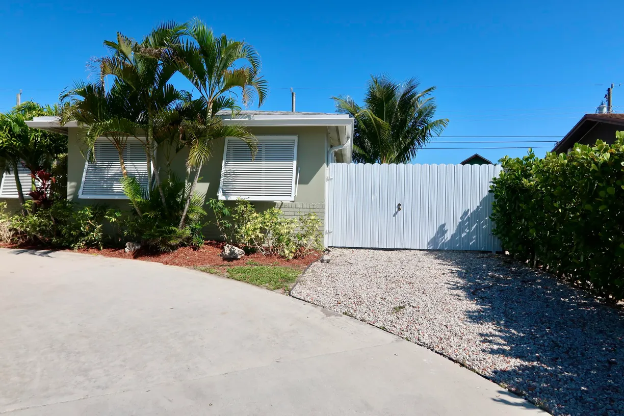 South Florida Real Estate | View 1314 Barrington Drive | 1 Bed, 1 Bath