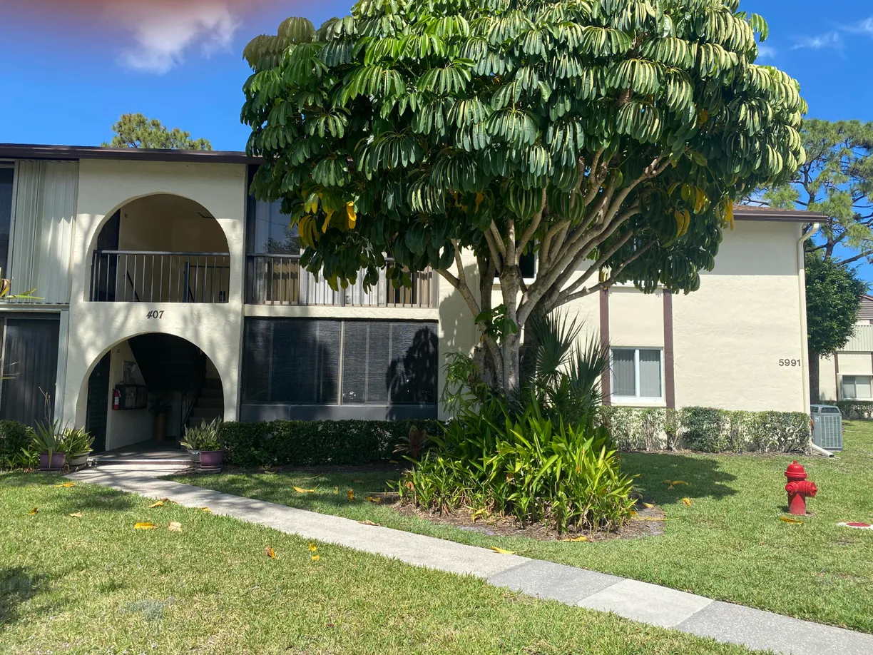 South Florida Real Estate | View 5991 Whispering Pine Way, D-1 | 2 Beds, 1 Bath