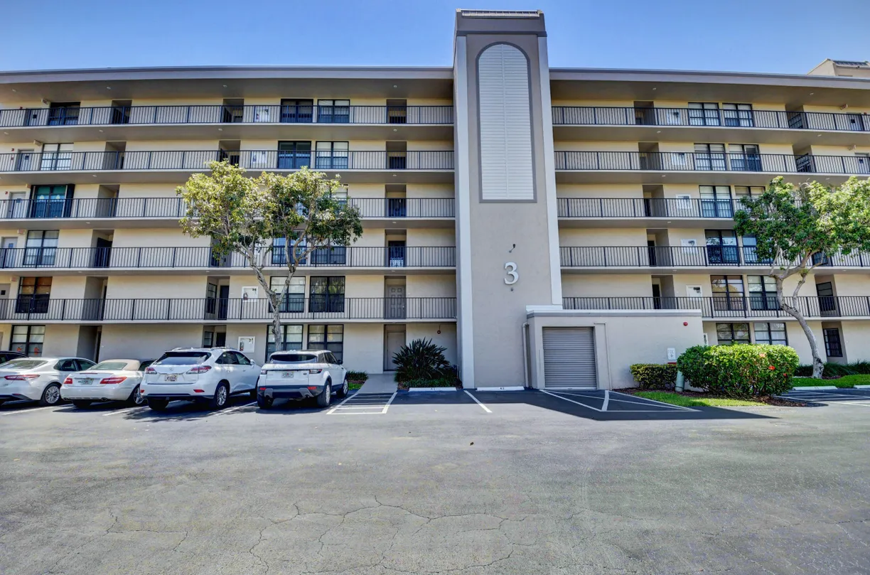 South Florida Real Estate | View 3 Royal Palm Way, #102 | Listing