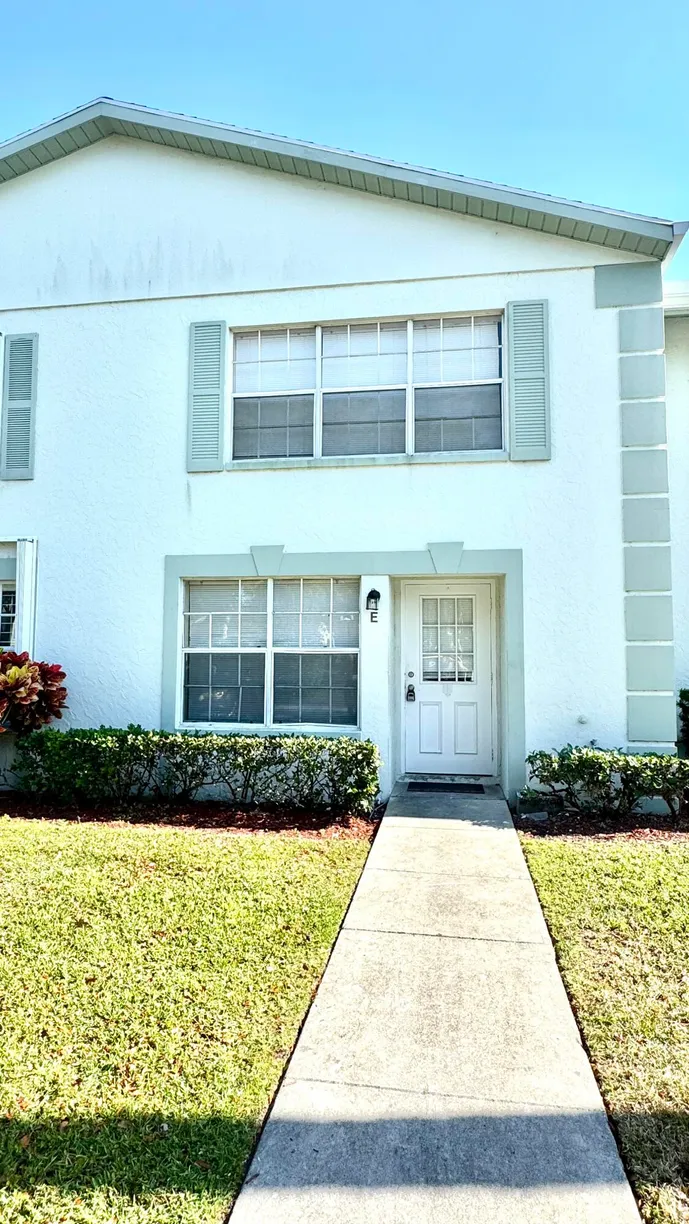 South Florida Real Estate | View 3700 Savoy Lane, E | Listing