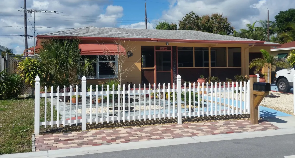 South Florida Real Estate | View 1419 N M Street | 2 Beds, 2 Baths