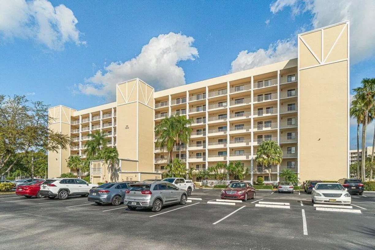 South Florida Real Estate | View 7310 Ashford Place, 608 | 2 Beds, 2 Baths