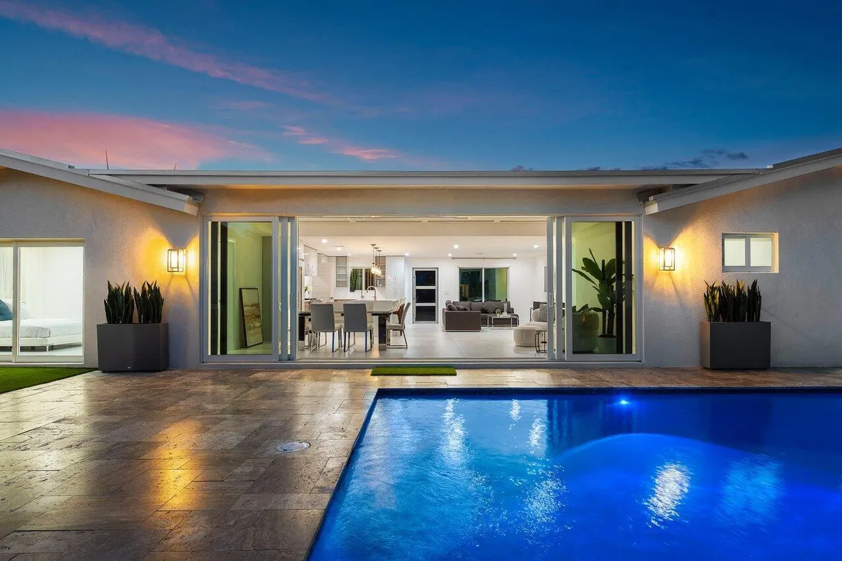 South Florida Real Estate | View 902 SW 27th Place | Listing