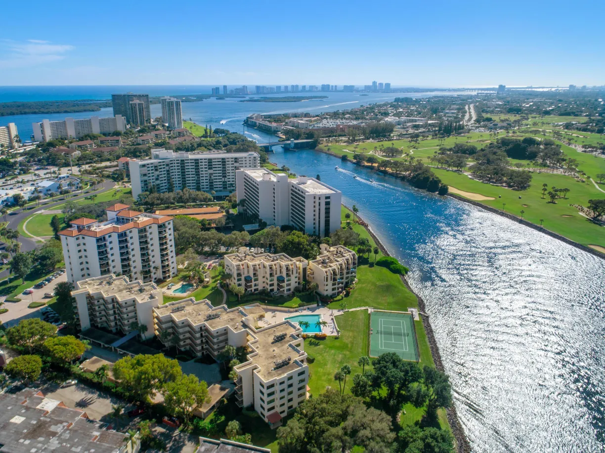 South Florida Real Estate | View 364 Golfview 307 Road, 307 | Listing